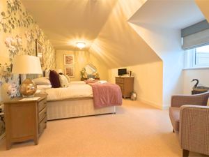 Photo 7- click for photo gallery